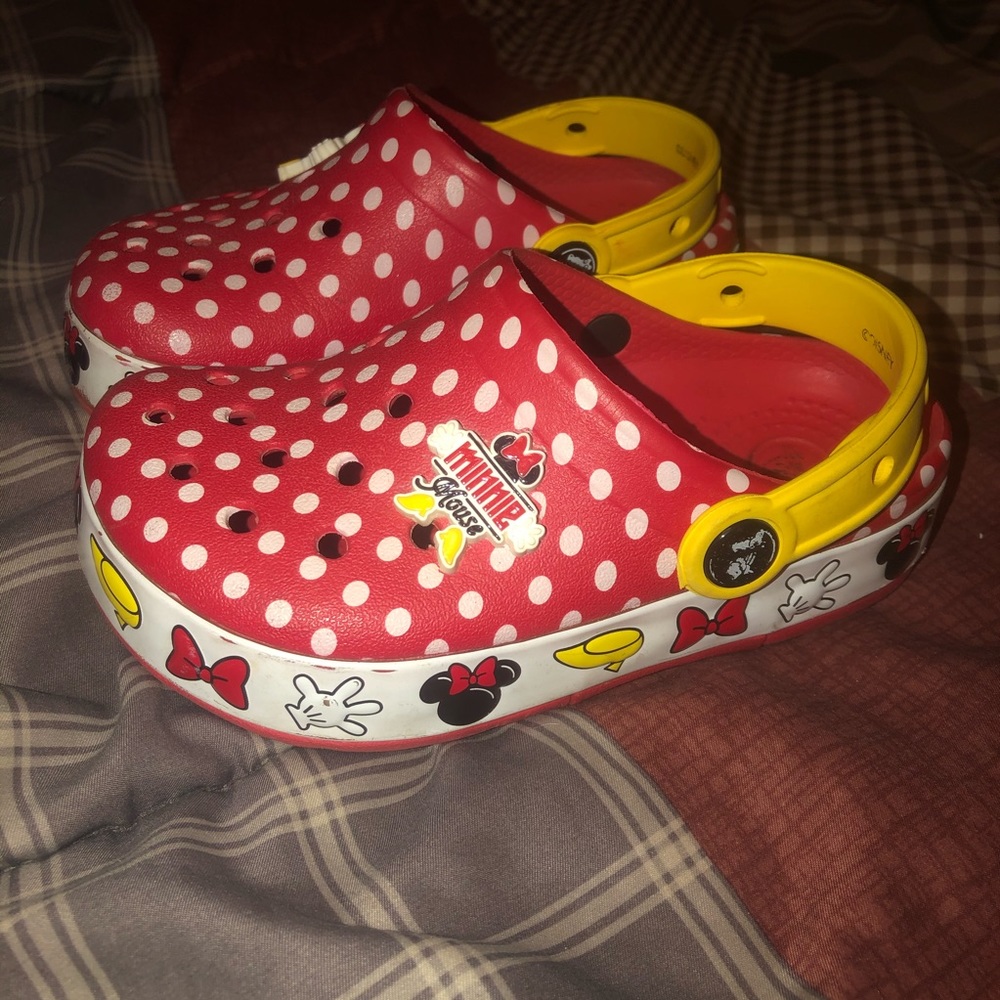 Minnie Mouse crocs size 11